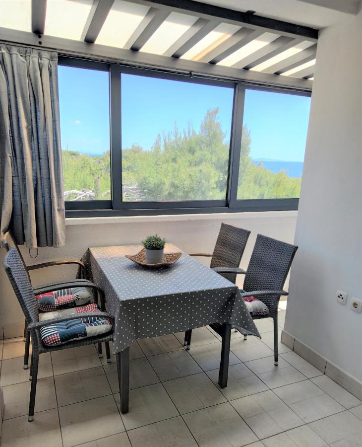 Apartments Riba Вис Номер фото